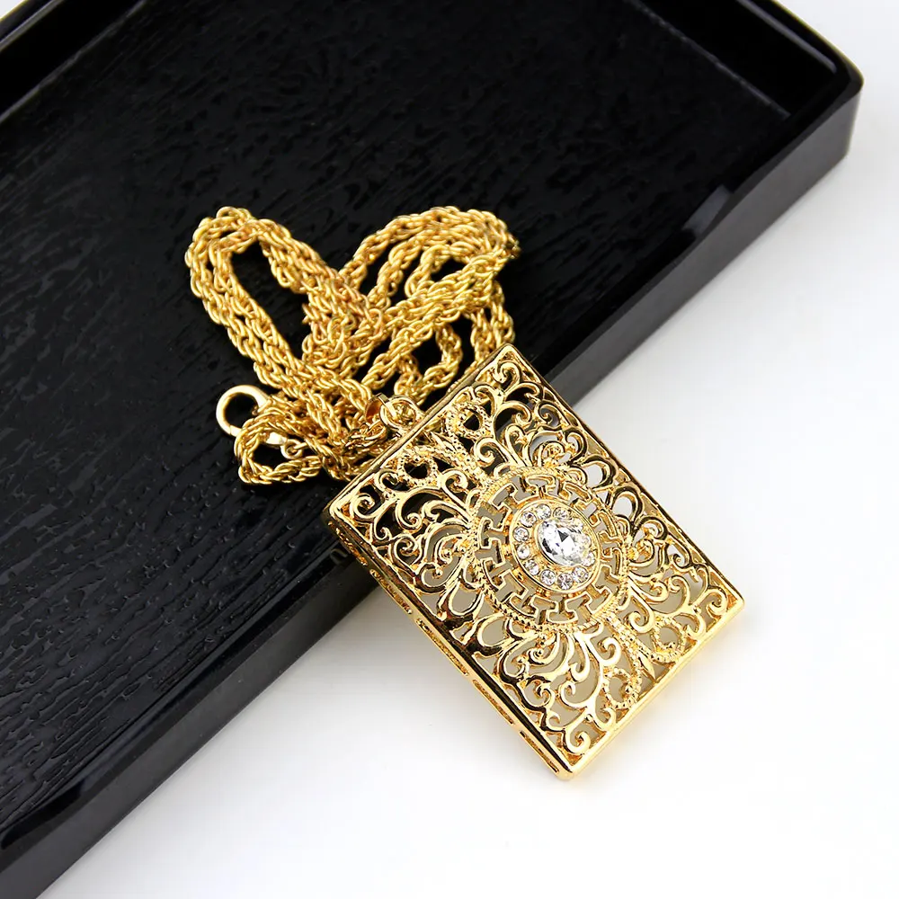 collier le manège à bijoux